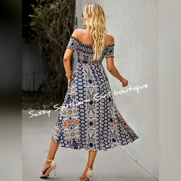 🆕⭐ Boho off shoulder smocked dress - Picture 5 of 7